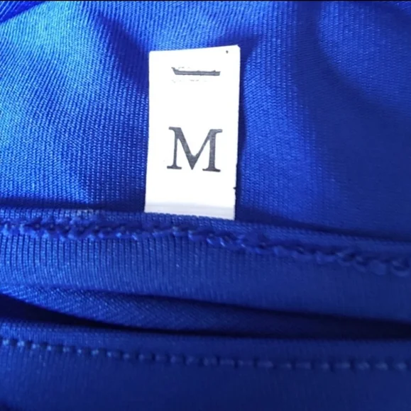 Bodycon Maxi Dress with Open Back Design - Size (M) - Picture 5 of 5